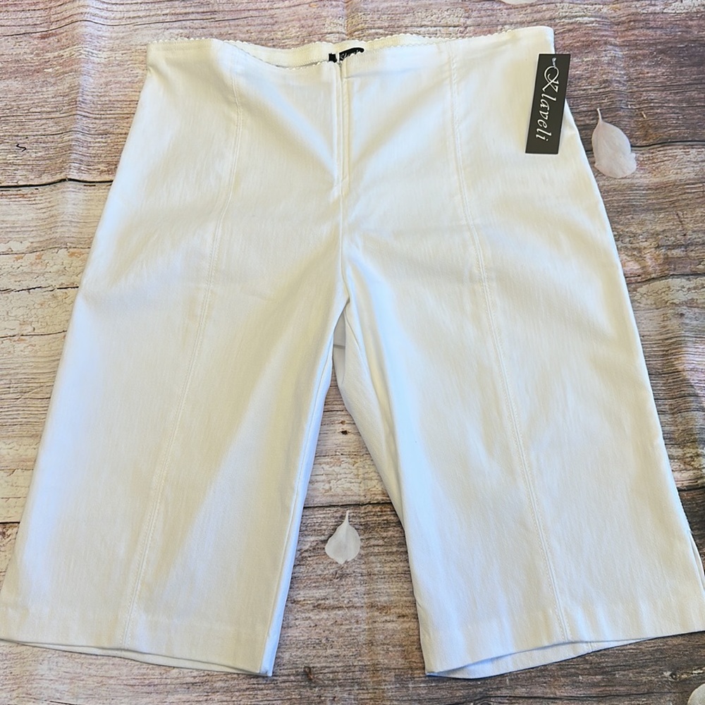 Klaveli White Bermuda Stretch to Fit Shorts • Sz 18 • NWT! - Picture 5 of 12
